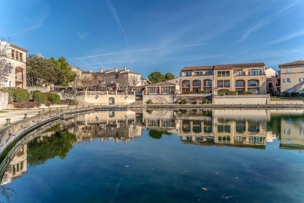 Magnifique Vue Lac Au Golf De Pont-Royal Mallemort Esterno foto