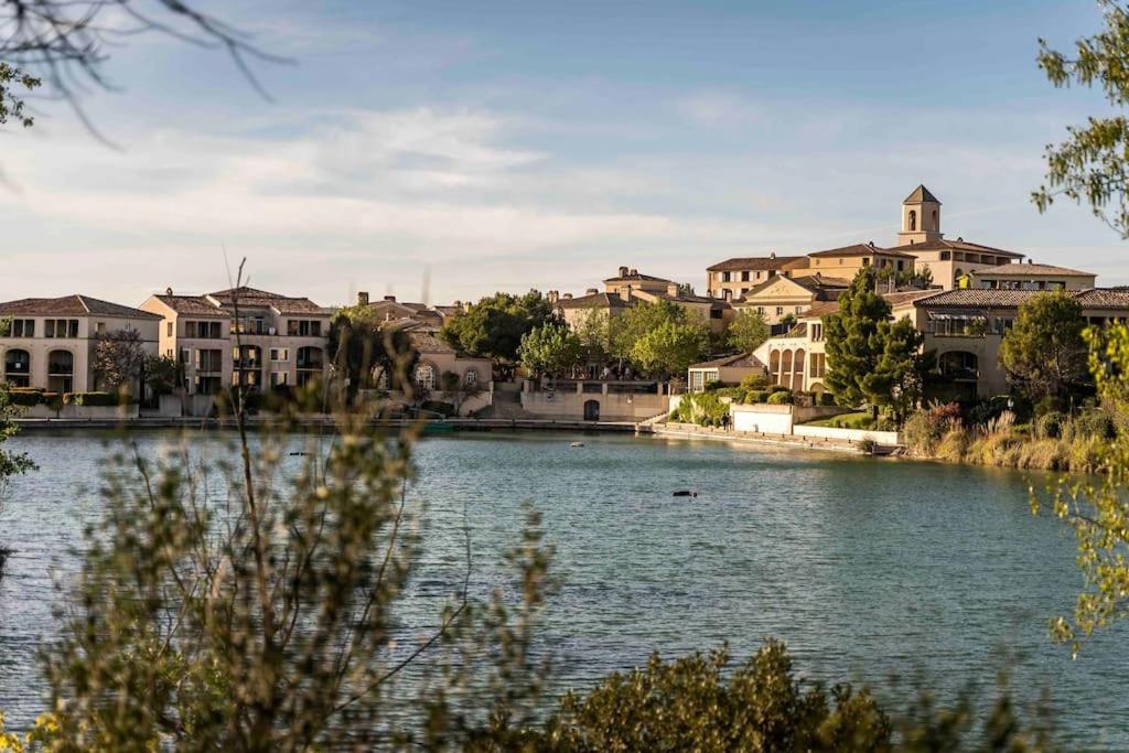 Magnifique Vue Lac Au Golf De Pont-Royal Mallemort Esterno foto